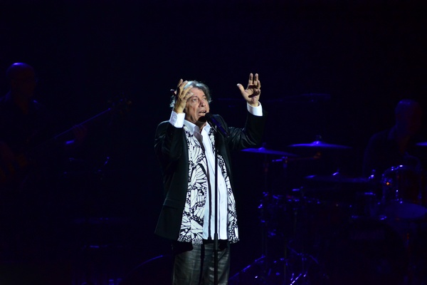 Herve Vilard Au Casino Du Liban